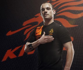 开云官方app入口-卢卡库奥运前哨战封神！那不勒斯强势攻克梦剧场，红魔体系遭战术性肢解