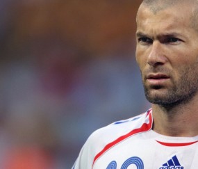 开云平台-舞台越大越强，德罗赞的蜕变与上海队稳胜雷霆的启示