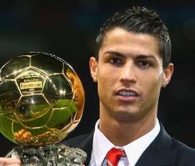 开云体育直播-鲁德关键制胜，ATP总决赛力克年终总决赛，诠释北欧冰刃的炽热之心