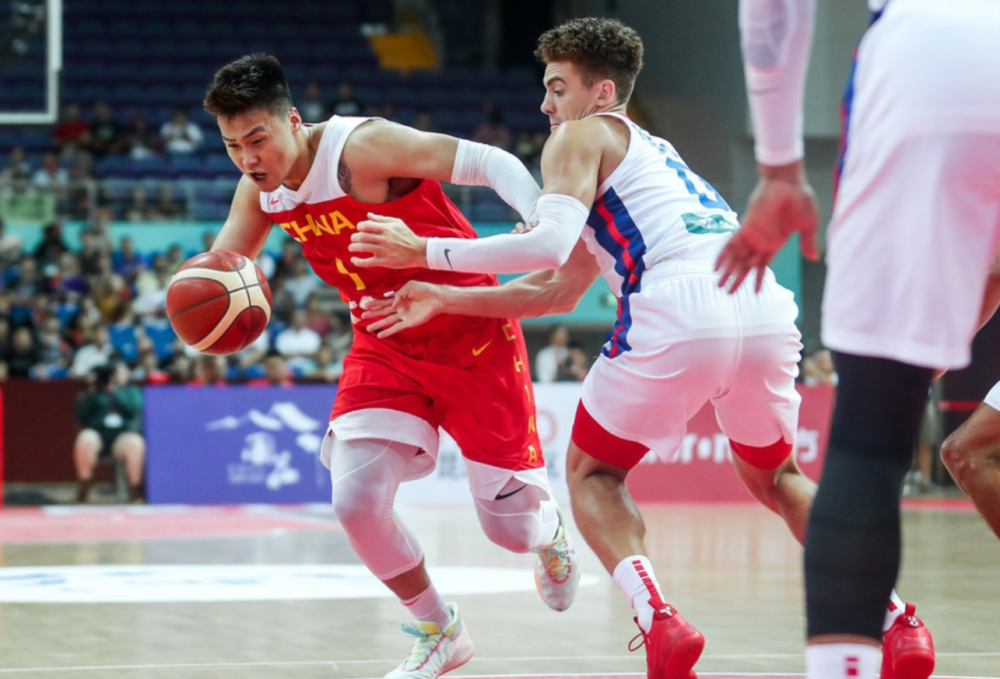 篮网队大捷,球员合作愈发默契 篮网队大捷,球员合作愈发默契