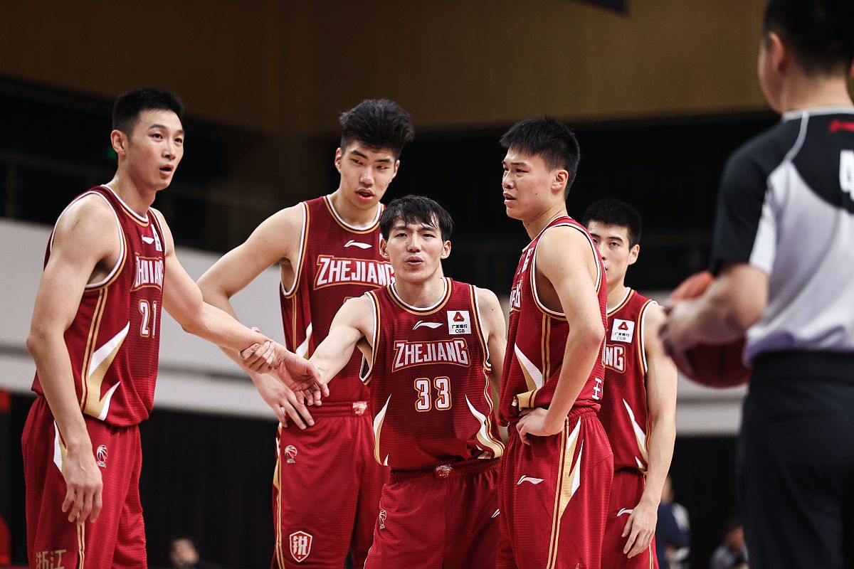 篮网队大捷,球员合作愈发默契 篮网队大捷,球员合作愈发默契