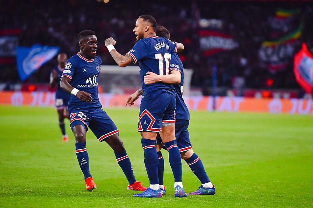 莱比锡红牛血洗巴黎,特尔施特根制霸全场 莱比锡红牛血洗巴黎,特尔施特根制霸全场