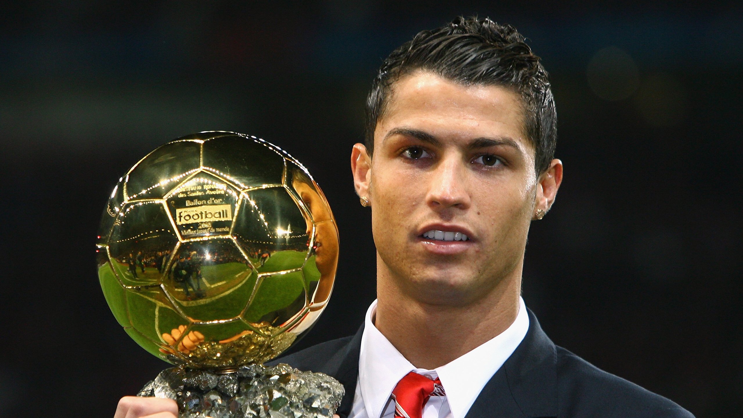 鲁德关键制胜，ATP总决赛力克年终总决赛，诠释北欧冰刃的炽热之心