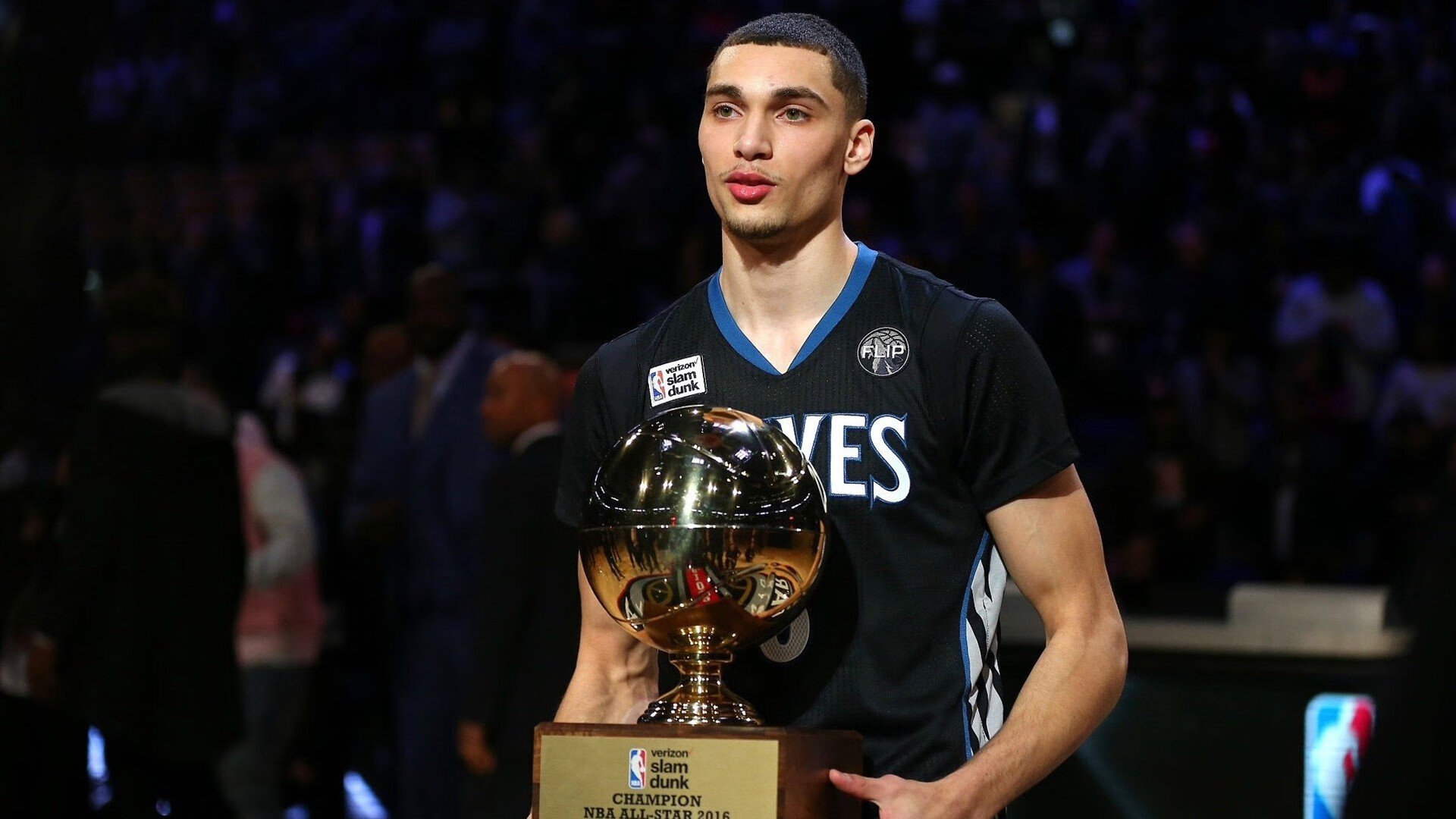 范弗利特末节狂飙定乾坤，广东队攻防一体正面击溃深圳