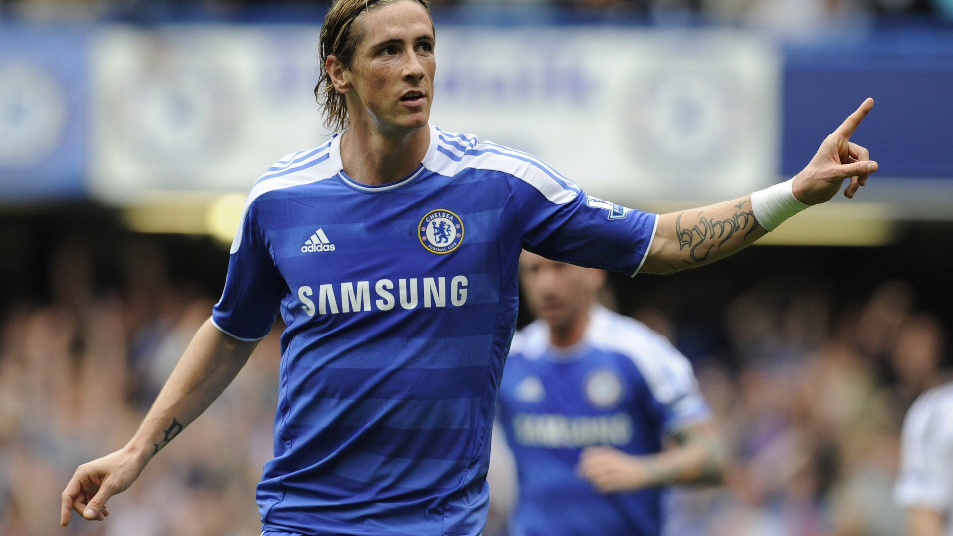 马丁内利一剑封喉，阿尔及利亚坚韧防线难阻巴西新星闪耀